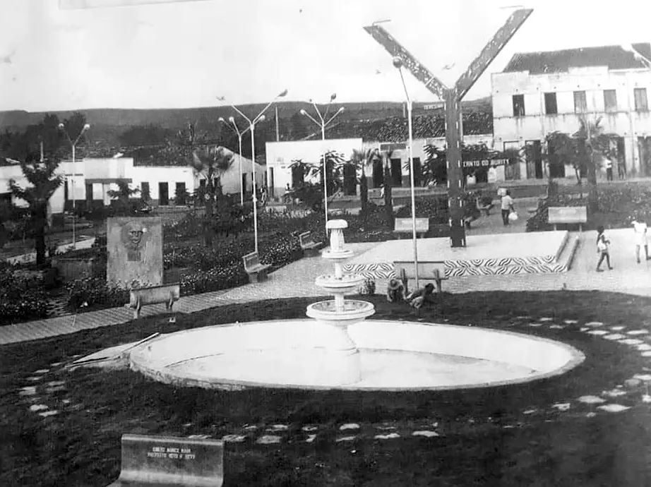 GRANDE MONUMENTO "Y" CONCLUÍDO