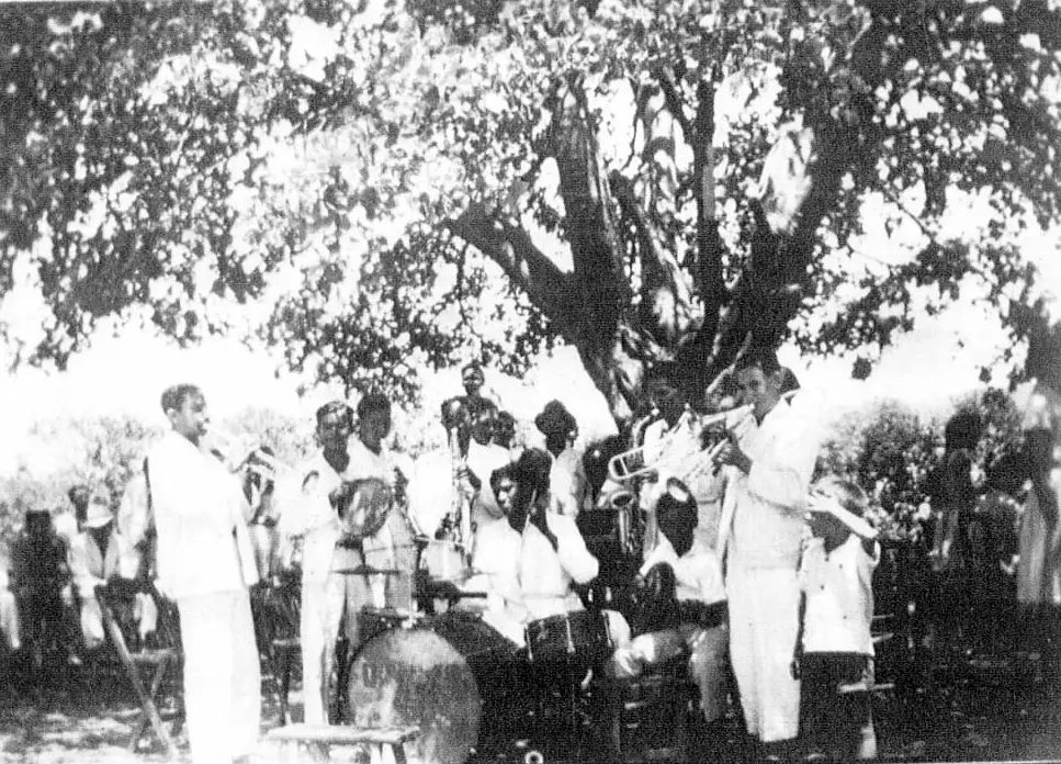 TRIOS E BANDAS DE MÚSICA DE CANTO DO BURITI 