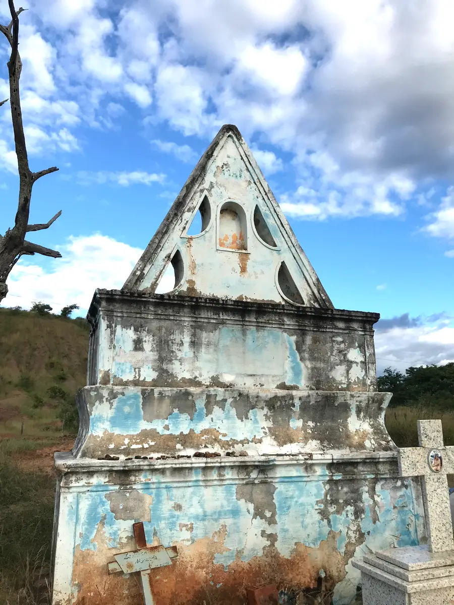 CEMITÉRIO CARCARÁ 